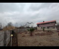 فروش زمین مسکونی 6200 متری به همراه خانه کلنگی ، سند تک برگ ، در روستای کیسم آستانه - تصویر 2